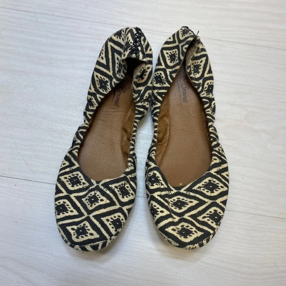 Lucky Brand Womens 9.5 Erin Ballet Flats Ikat Geometric Black‎ Cream Fabric
